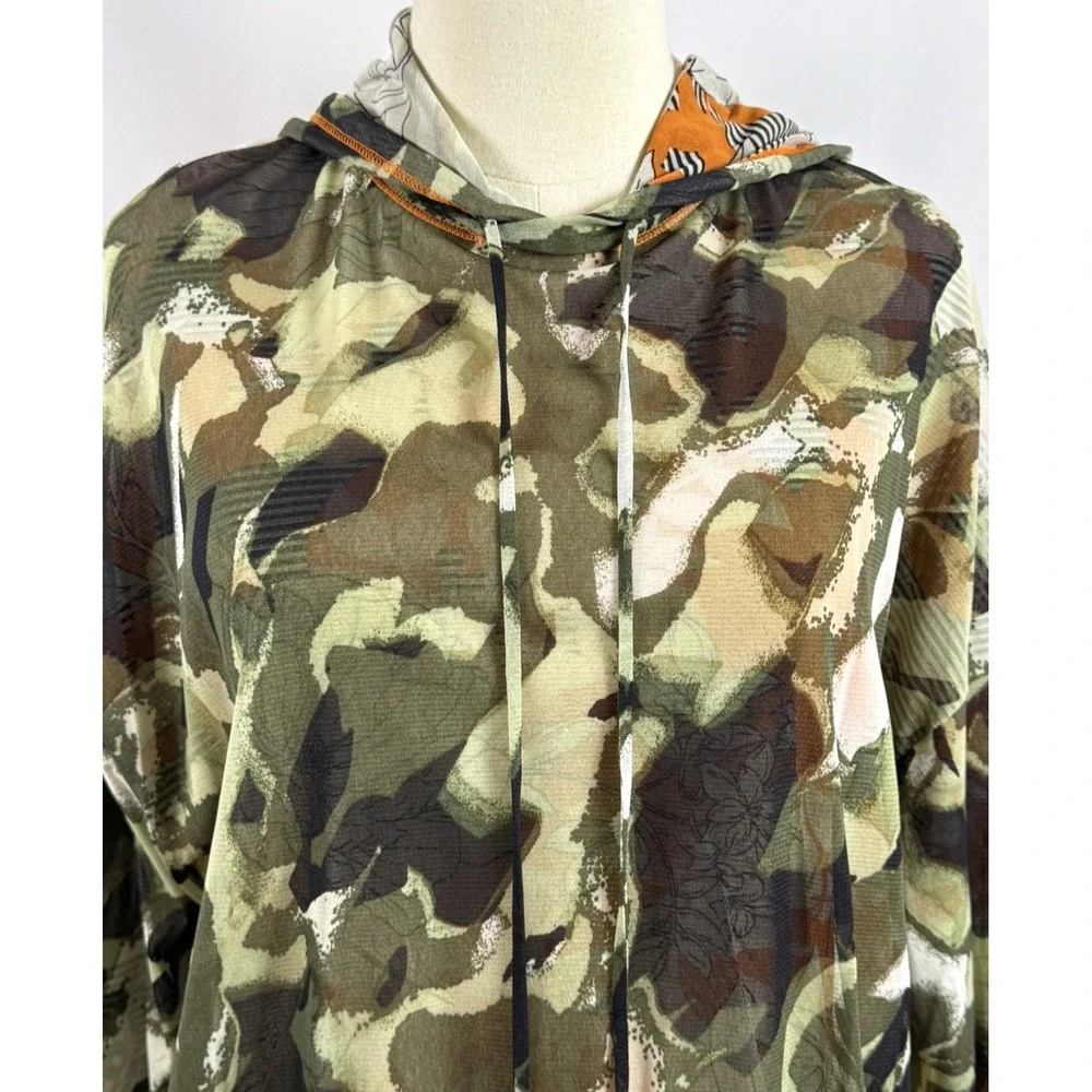Petit Pois by Viviana G Women Camouflage Double Print Reversible Hoodie Small